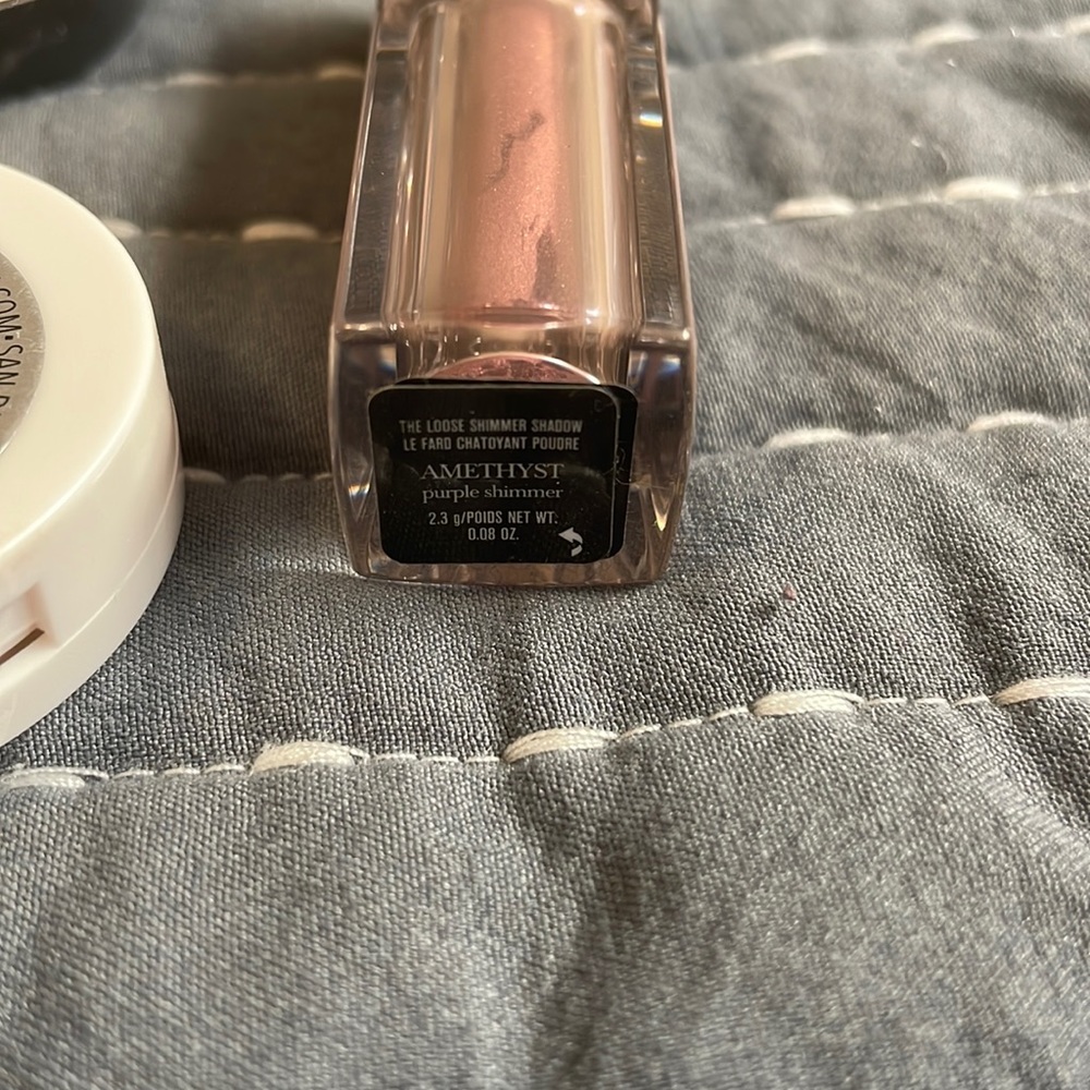 Single Eyeshadow Bundle - Picture 3 of 5